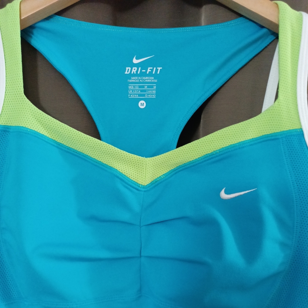 Nike Dri-Fit Racer Back Workout Tank Size Medium - Picture 3 of 5